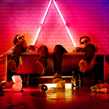 Axwell /\ Ingrosso - Renegade ft Sebastian Ingrosso